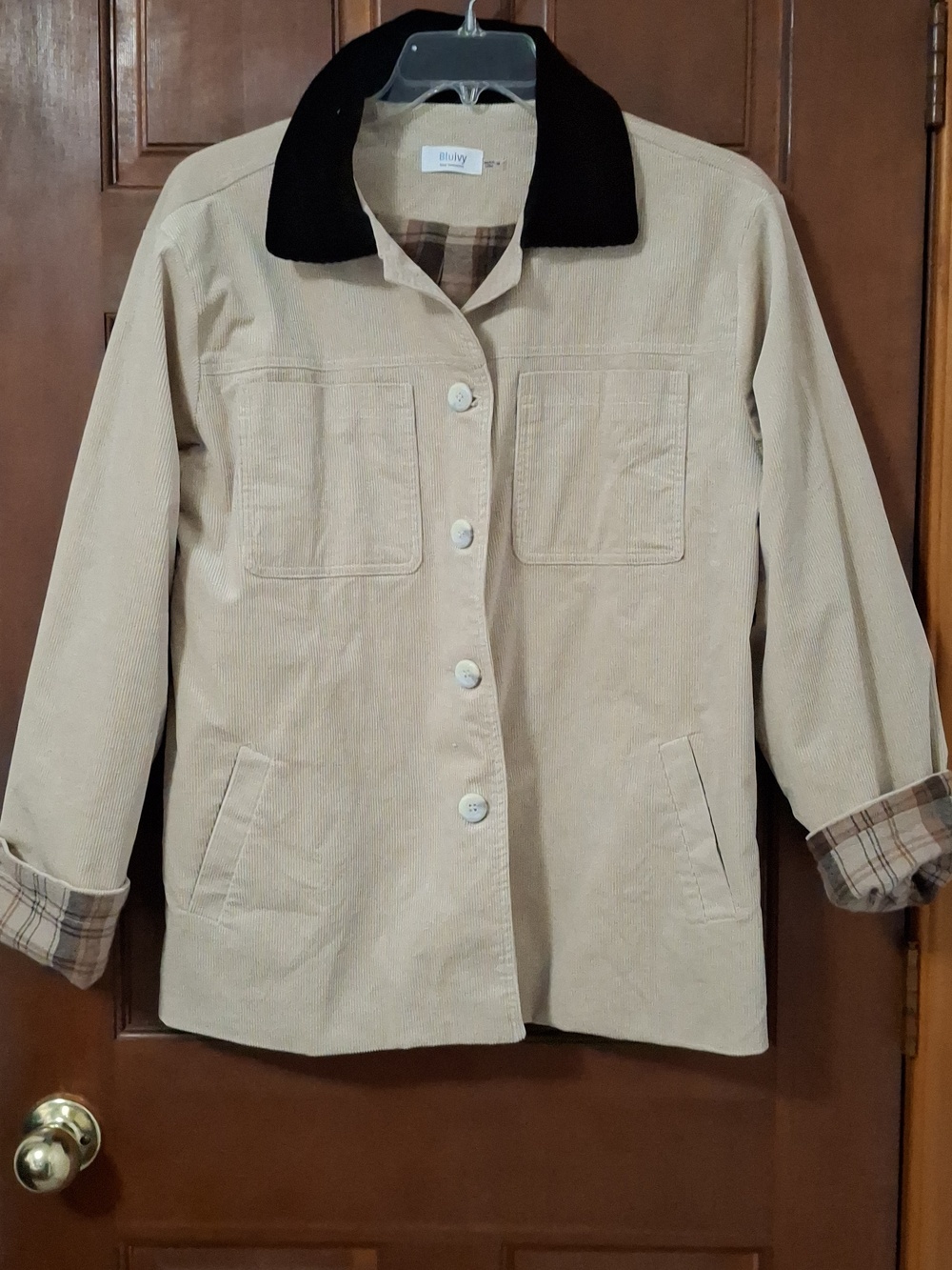 Bluivy Cream Corduroy Plaid Lined Barn Jacket Size Medium NWOT Boutique